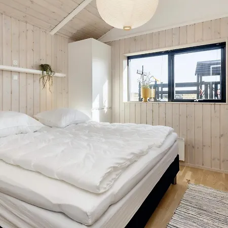 5 Star In Hirtshals-by Traum *